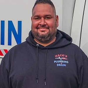 Leslie, Hack's Plumbing team member