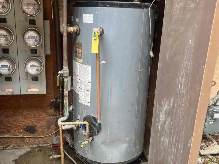Water heater installed by Hack's Plumbing & Drain